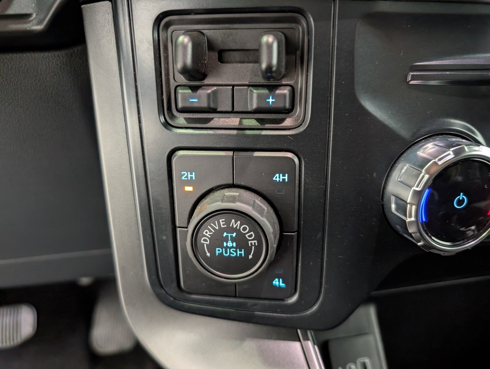 Used 2025 Ford F150 Tremor w/ Bed Utility Package image 26