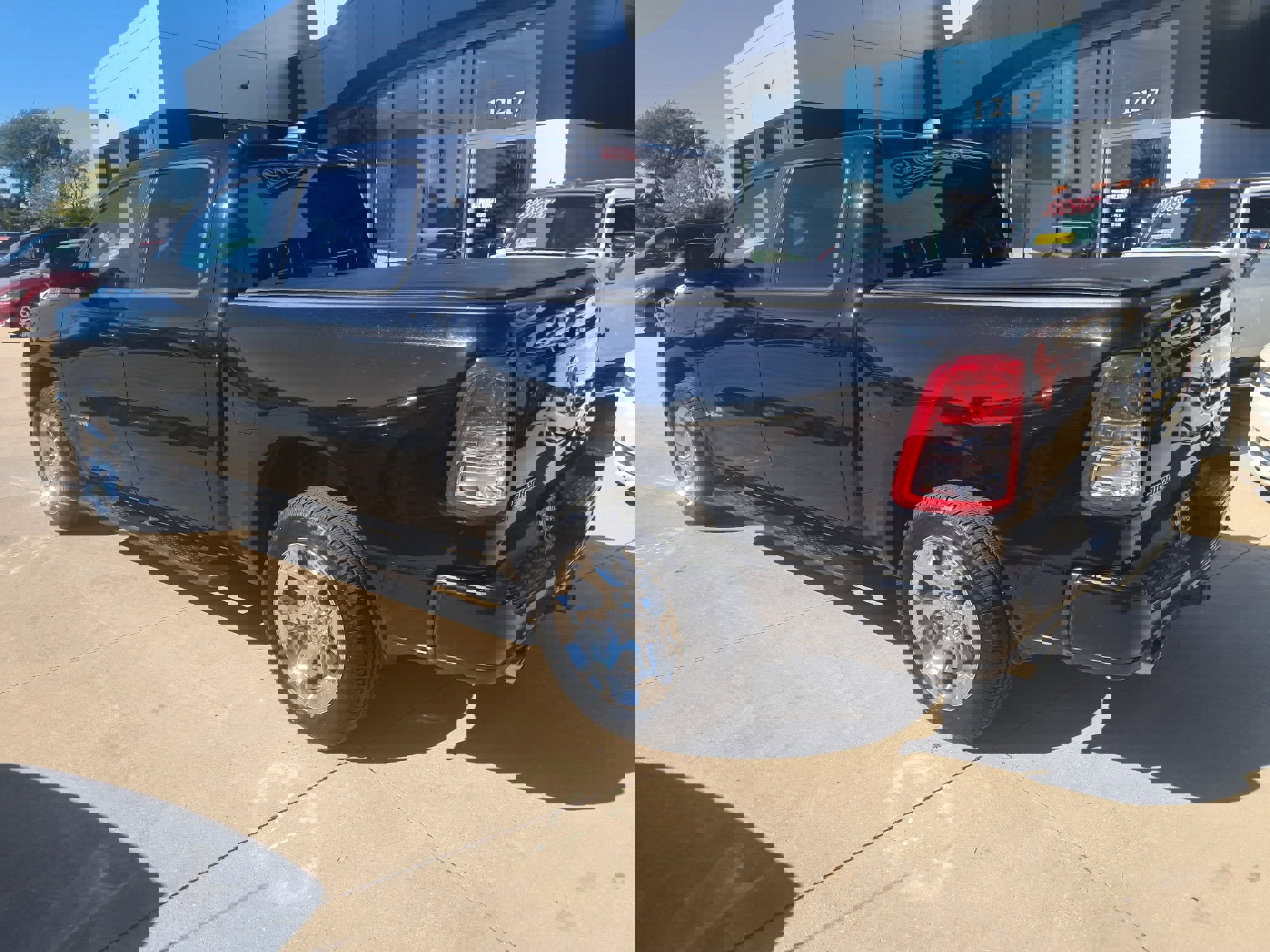 Used 2019 RAM 1500 Big Horn image 4