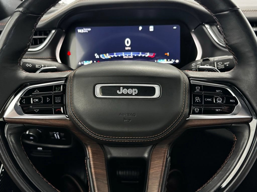 Used 2023 Jeep Grand Cherokee Summit w/ Adv Protech Group IV AWD/4WD image 16