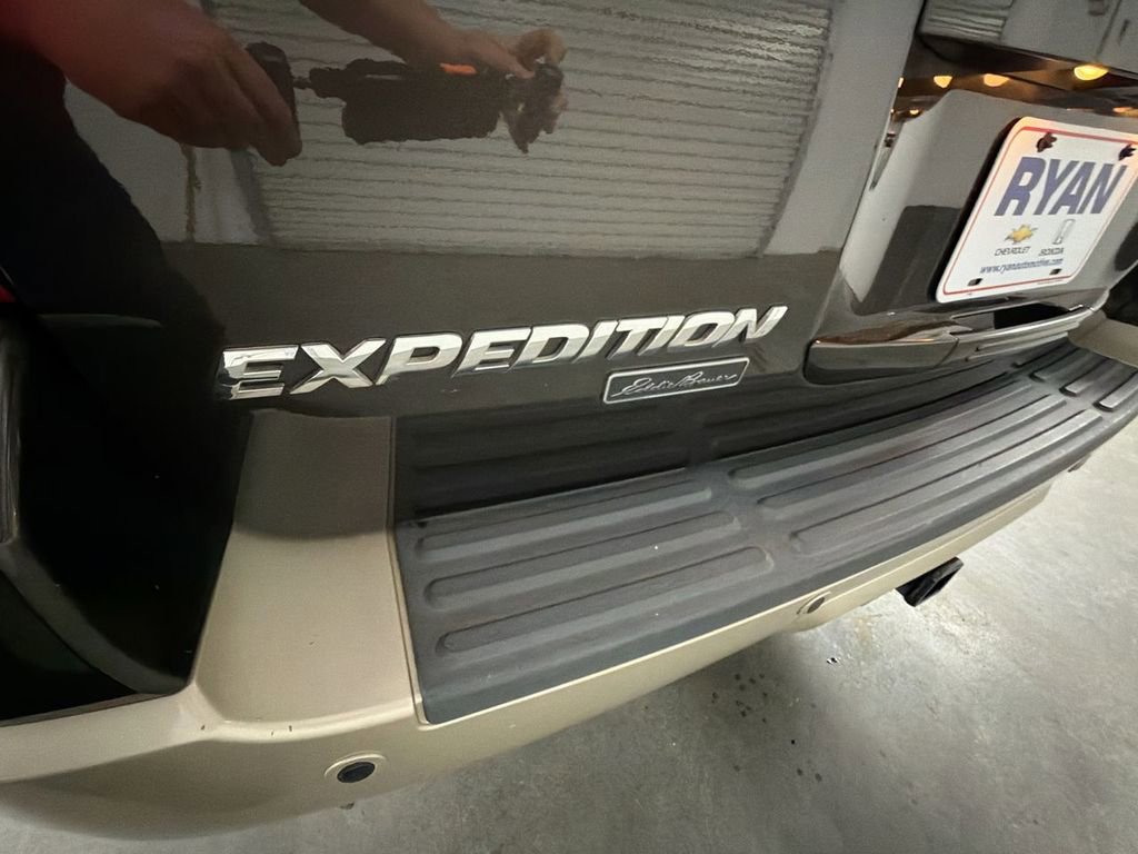 Used 2005 Ford Expedition Eddie Bauer image 27