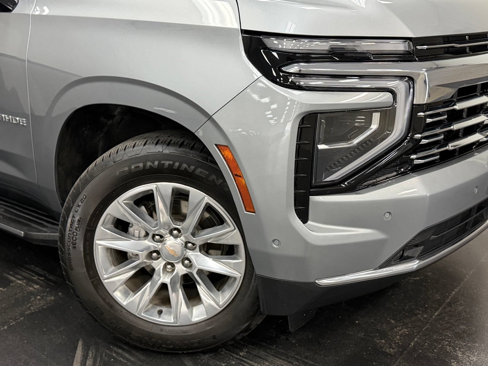 Used 2025 Chevrolet Tahoe Premier AWD/4WD image 4