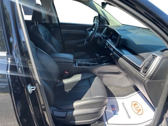 Certified 2024 Kia Sorento S AWD/4WD image 11