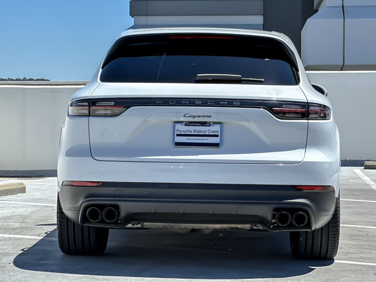 Used 2023 Porsche Cayenne Platinum Edition AWD/4WD image 7