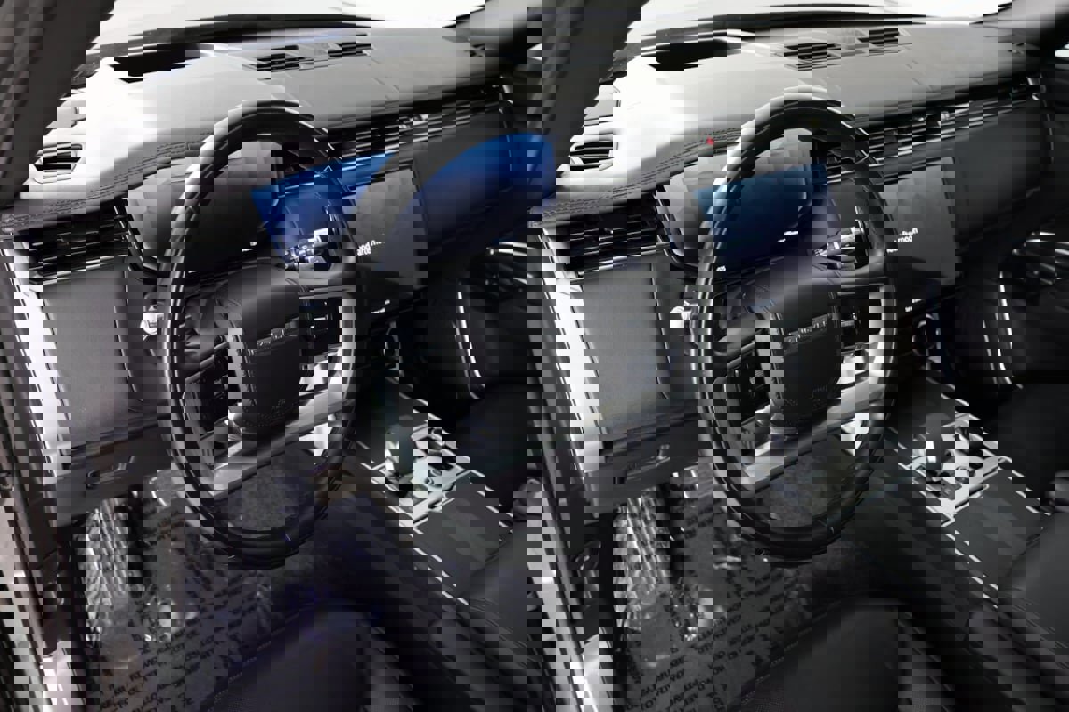 Used 2022 Land Rover Range Rover Long Wheelbase First Edition image 22