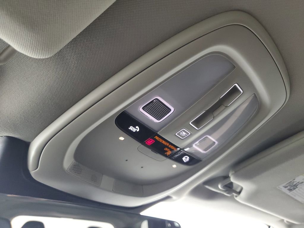 Certified 2025 Volvo XC90 B6 Core w/ Climate Package image 37