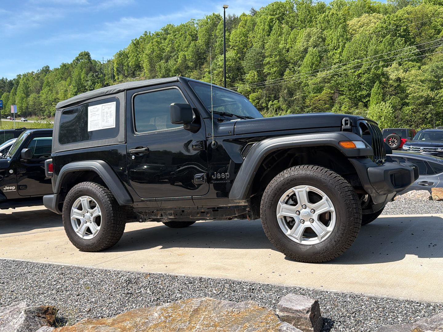 Used 2022 Jeep Wrangler Sport AWD/4WD video 2