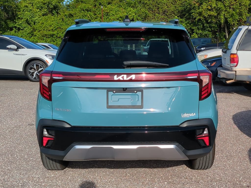 Used 2024 Kia Seltos EX FWD image 4