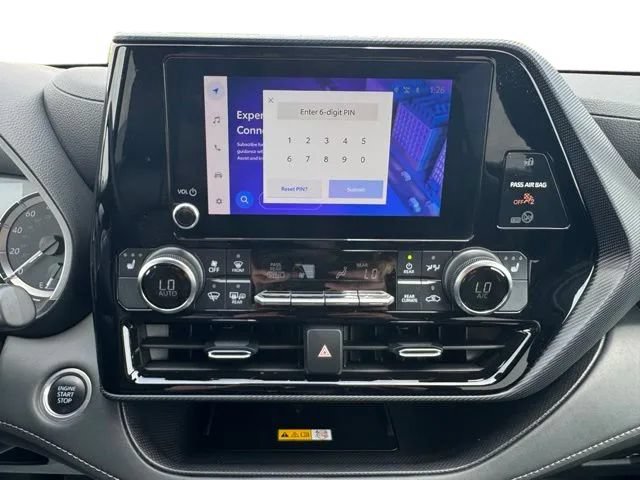 Used 2024 Toyota Highlander XSE AWD/4WD image 27