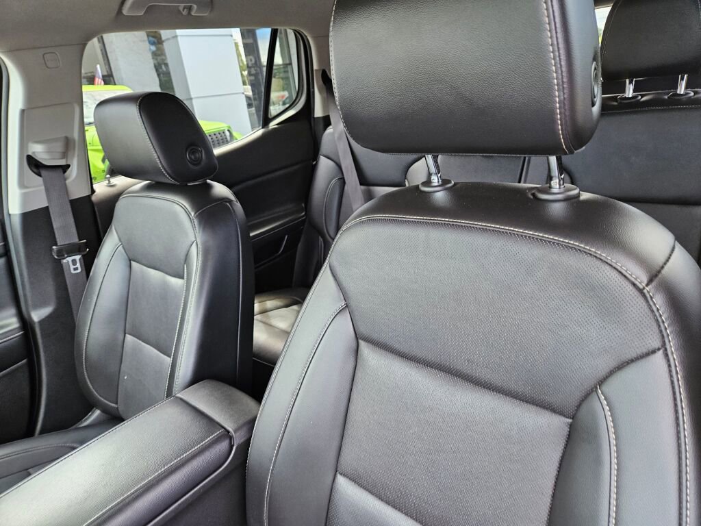 Used 2021 GMC Acadia SLT image 16