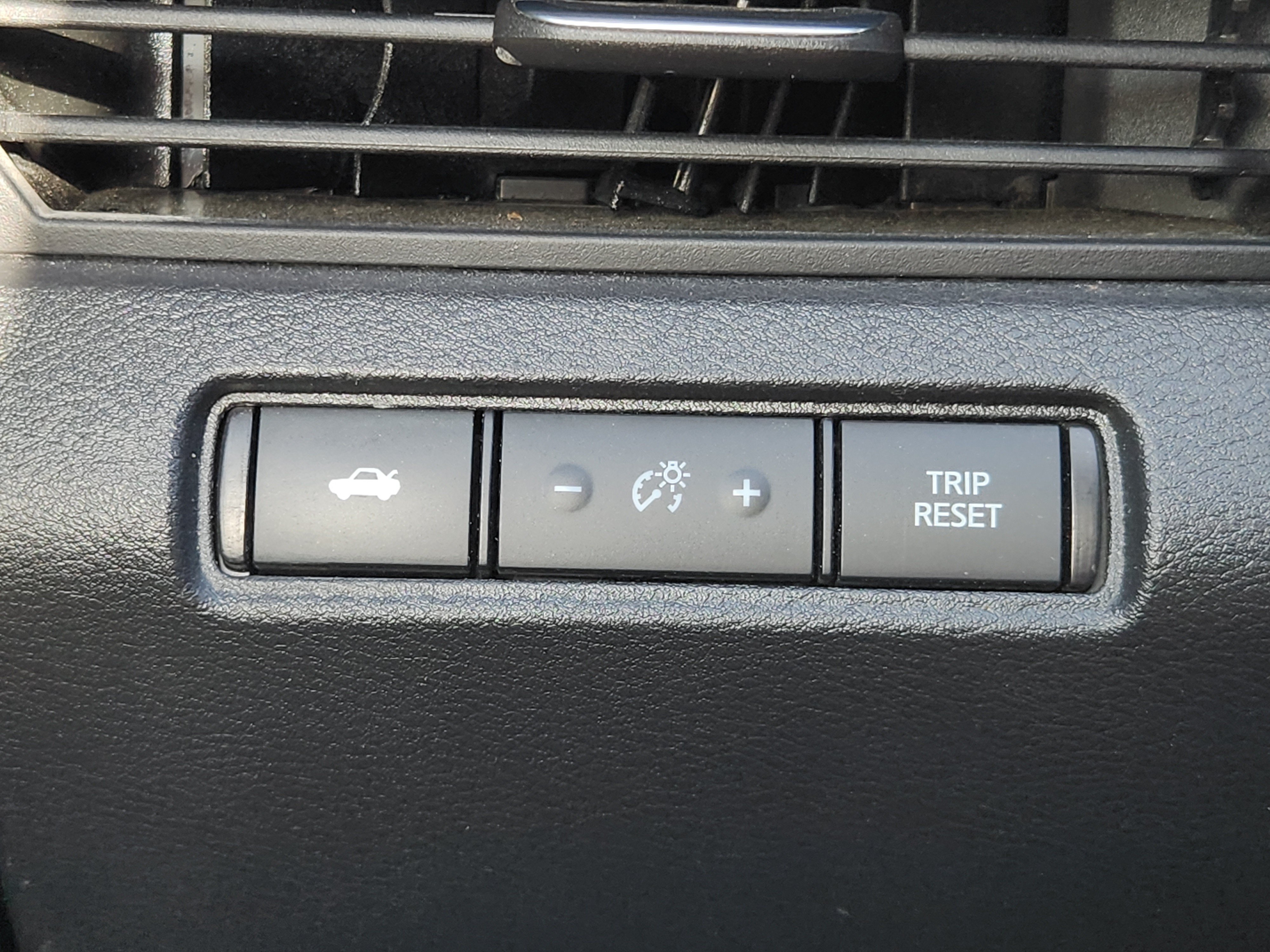 Used 2023 Nissan Altima 2.5 SV FWD image 24
