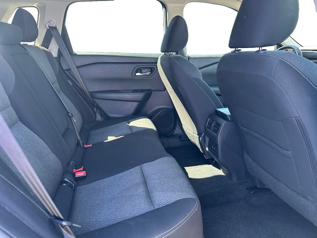 Used 2025 Nissan Rogue SV AWD/4WD image 21