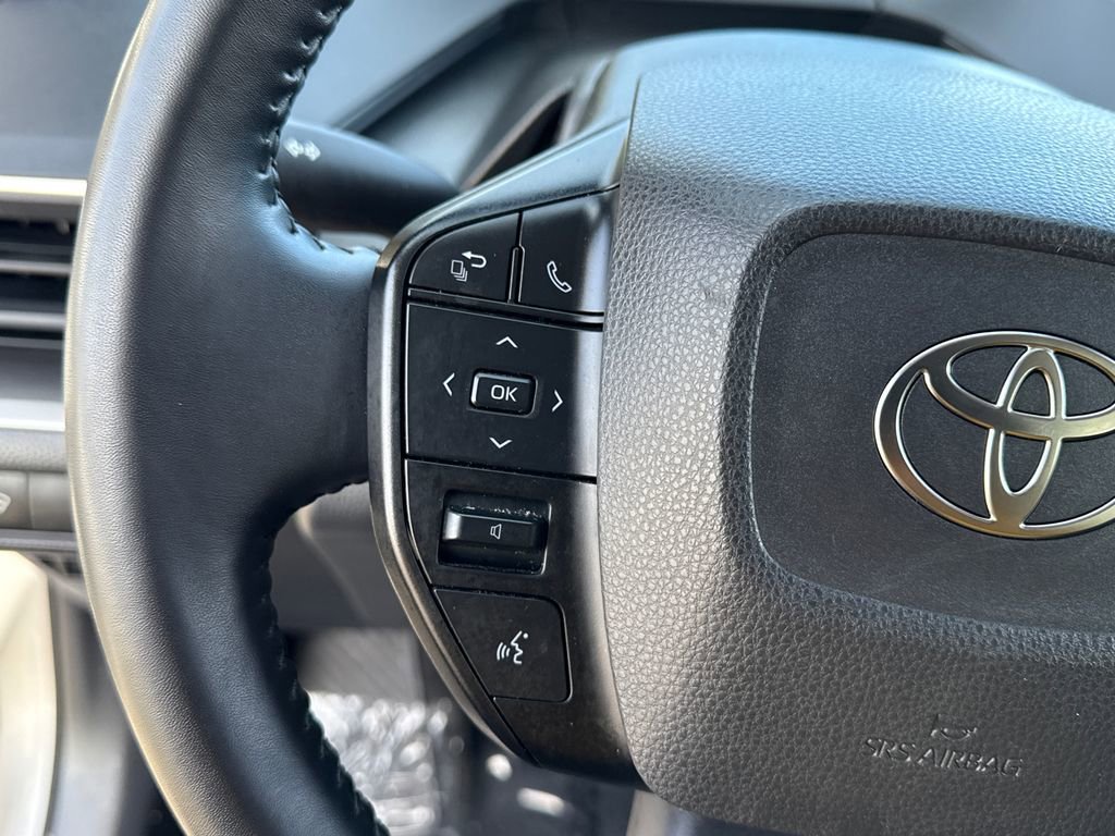 Used 2024 Toyota Prius LE image 31