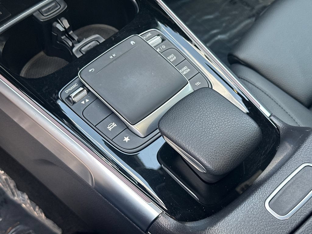Used 2021 Mercedes-Benz GLB 250 4MATIC image 30