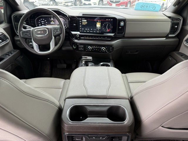 Used 2024 GMC Sierra 1500 SLT w/ SLT Premium Plus Package image 3