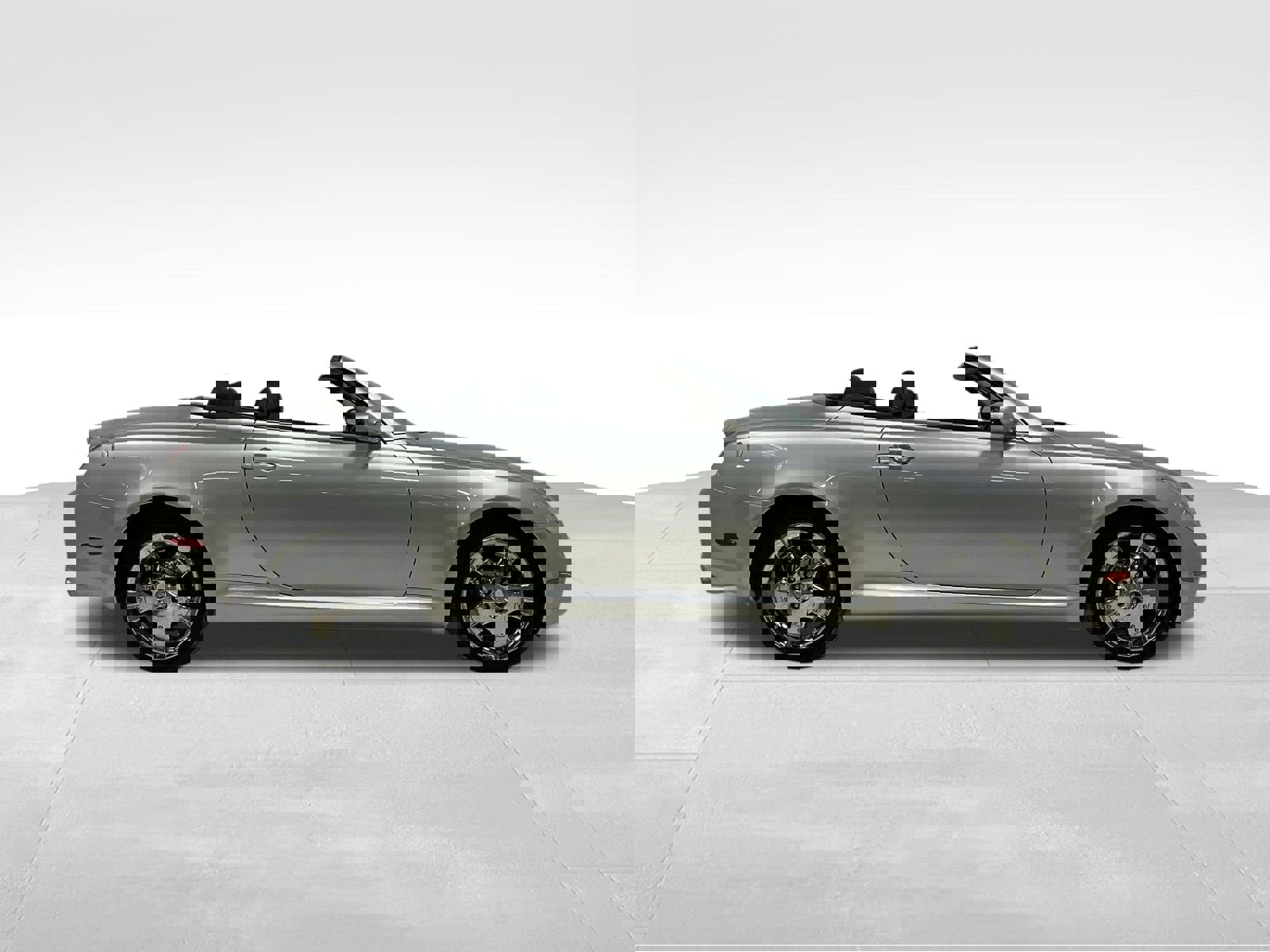 Used 2005 Lexus SC 430 Convertible image 3