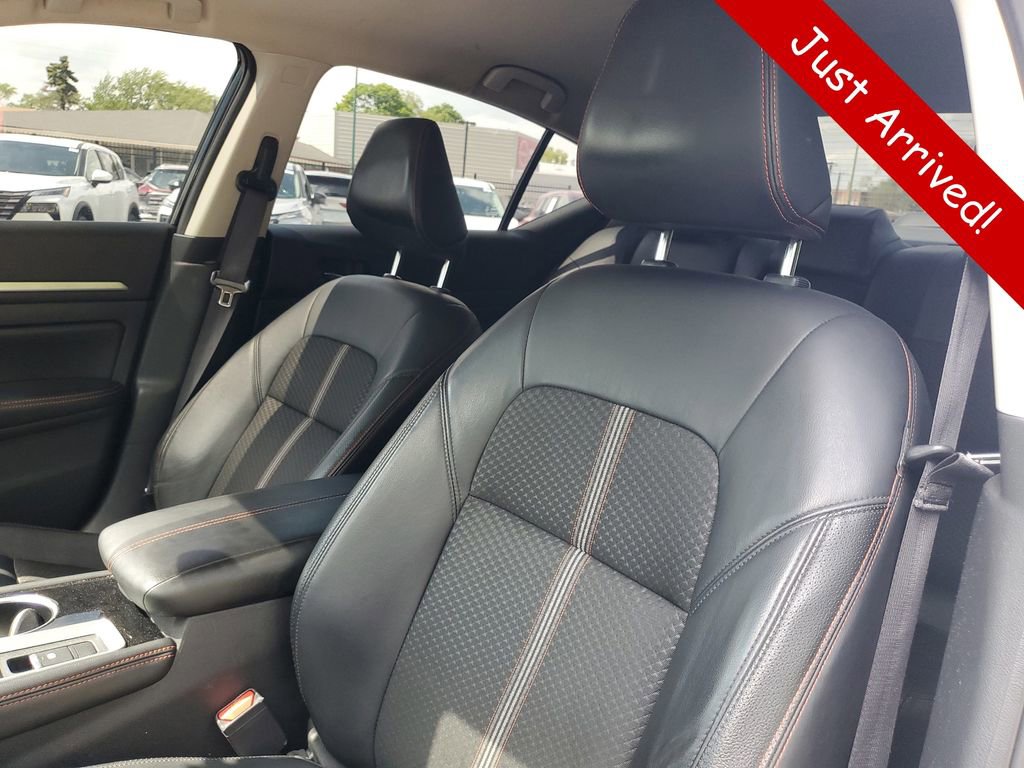 Used 2024 Nissan Altima 2.5 SR AWD/4WD image 17