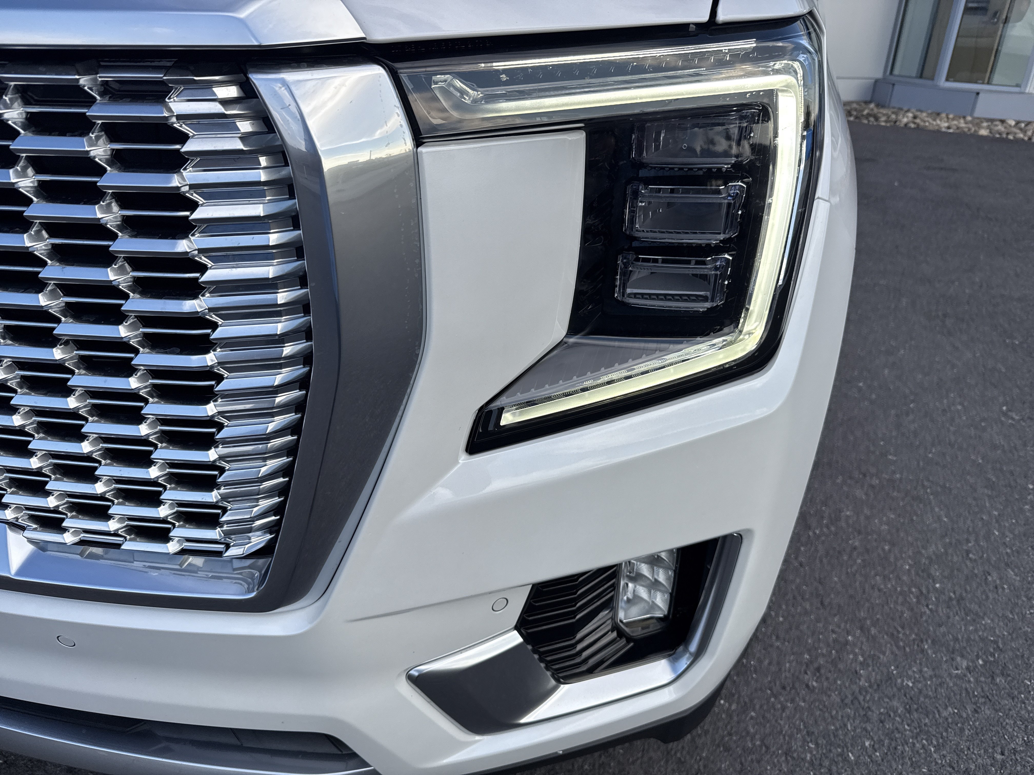 Used 2024 GMC Yukon Denali w/ Denali Reserve Package AWD/4WD image 28