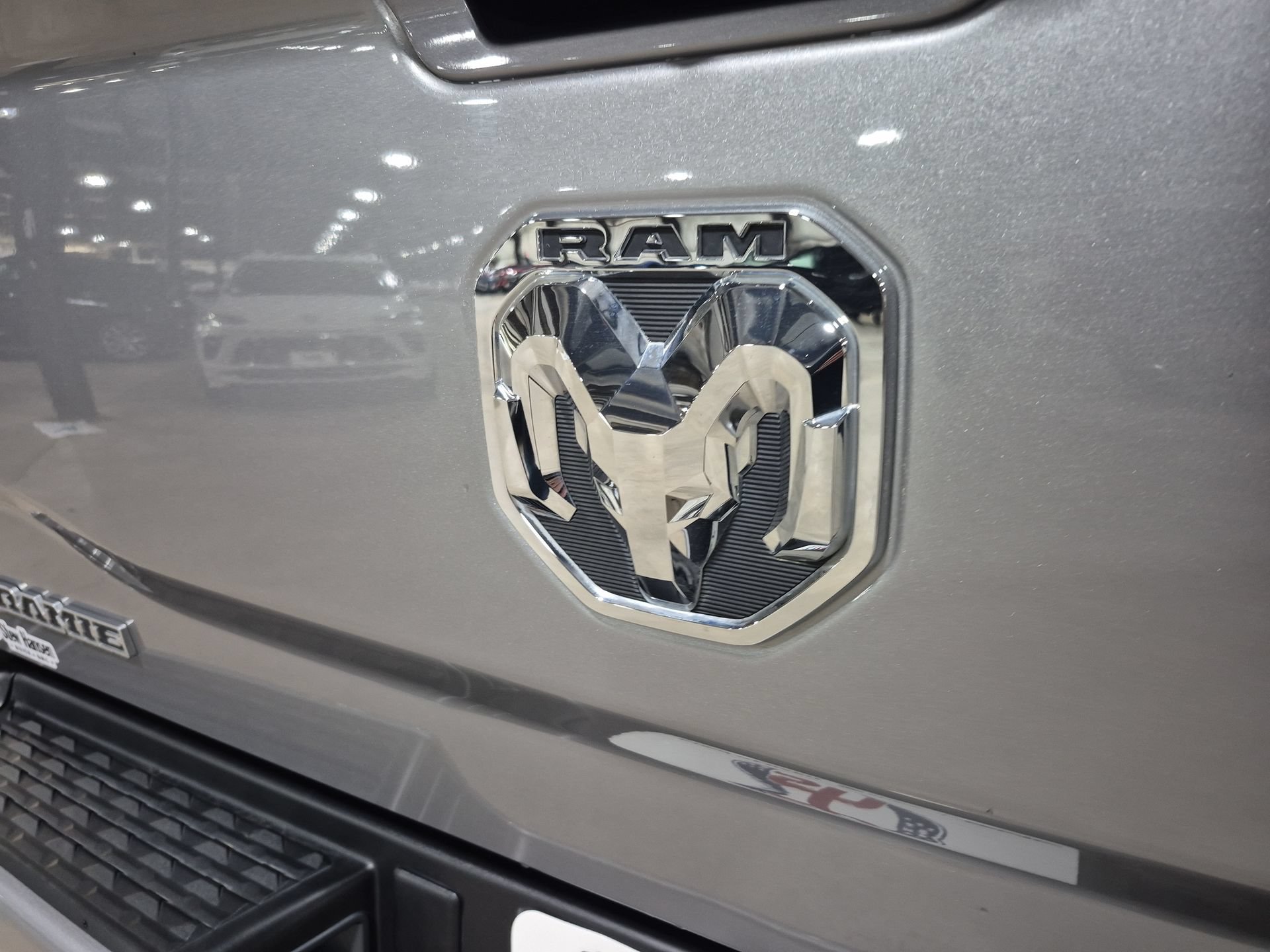Used 2024 RAM 2500 Laramie w/ Safety Group AWD/4WD image 30