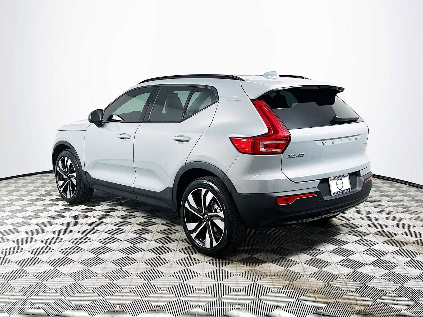 New 2026 Volvo XC40 B5 Ultra w/ Climate Package AWD/4WD image 5