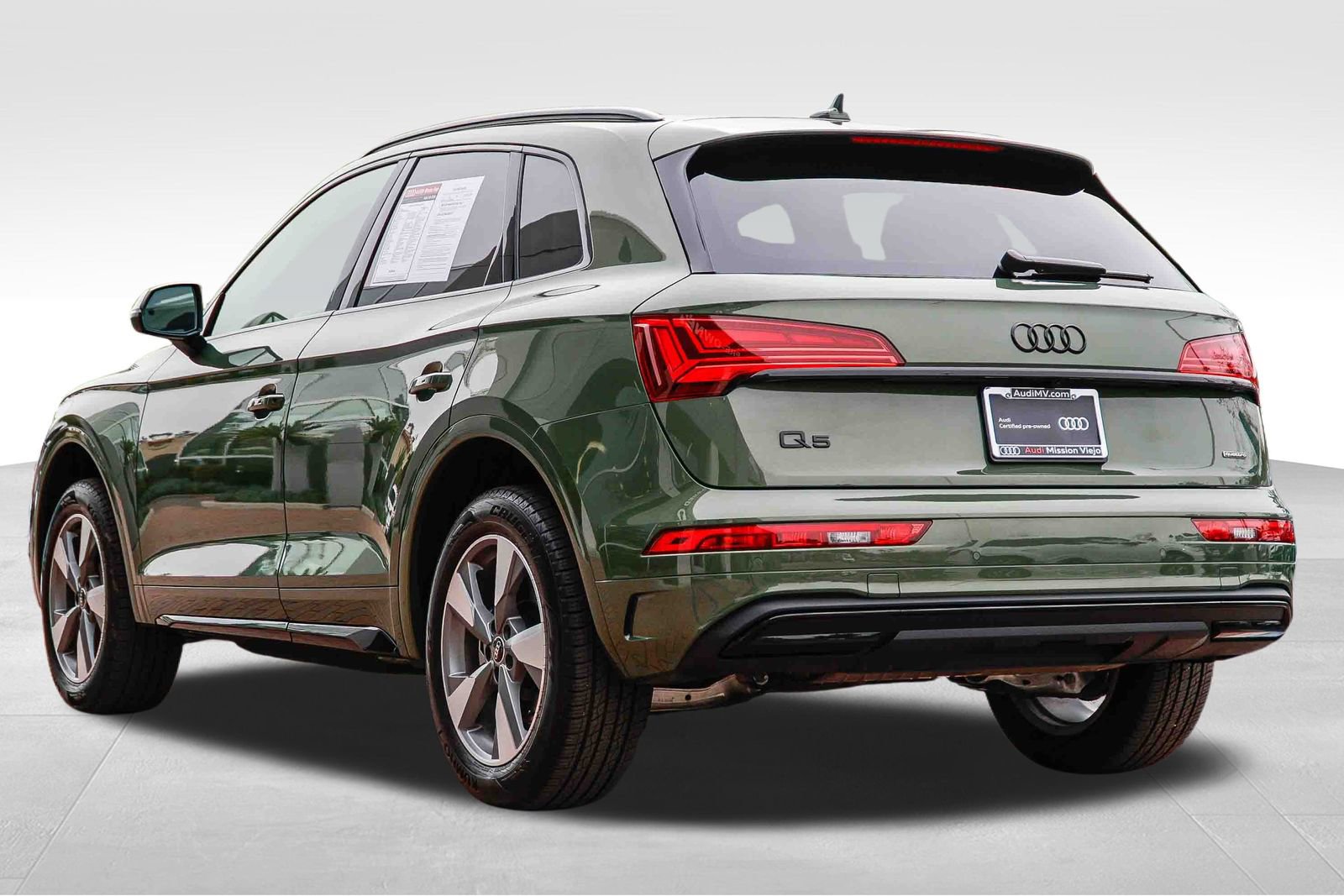 Certified 2024 Audi Q5 2.0T Premium Plus w/ Premium Plus Package image 5