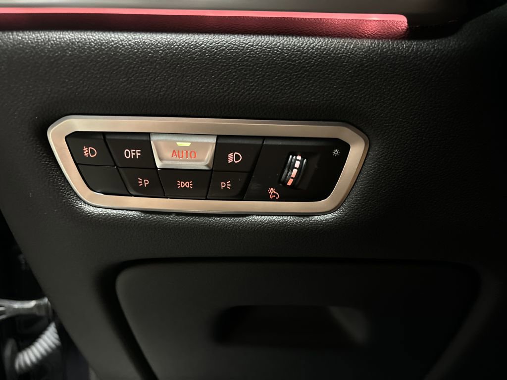 Used 2021 BMW X7 xDrive40i w/ Premium Package image 65