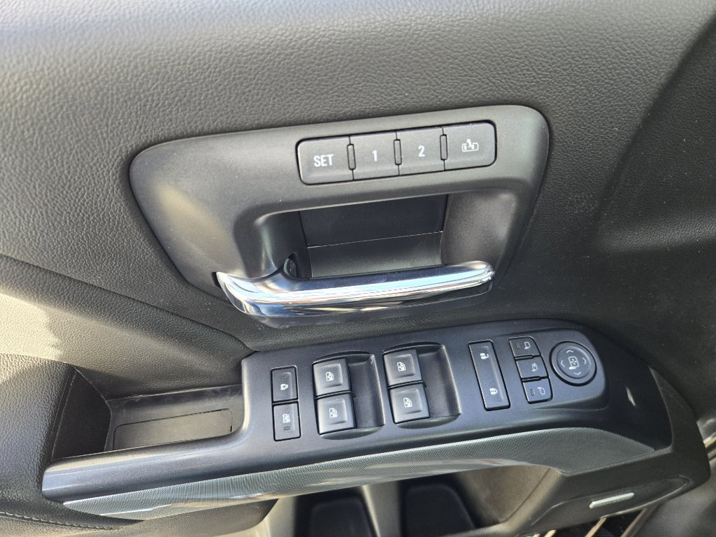 Used 2018 Chevrolet Silverado 3500 LTZ image 13