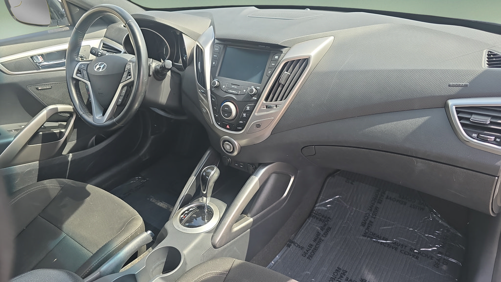 Used 2017 Hyundai Veloster Value Edition FWD image 18