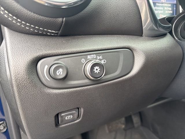 Used 2023 Chevrolet Blazer LT w/ Driver Confidence Package image 15