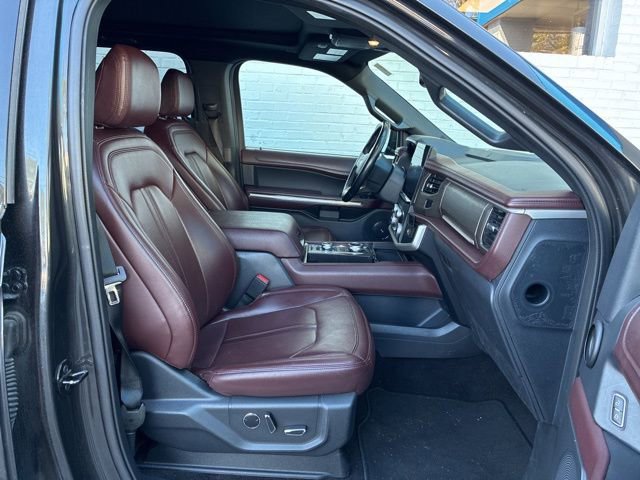 Used 2023 Ford Expedition Limited image 30