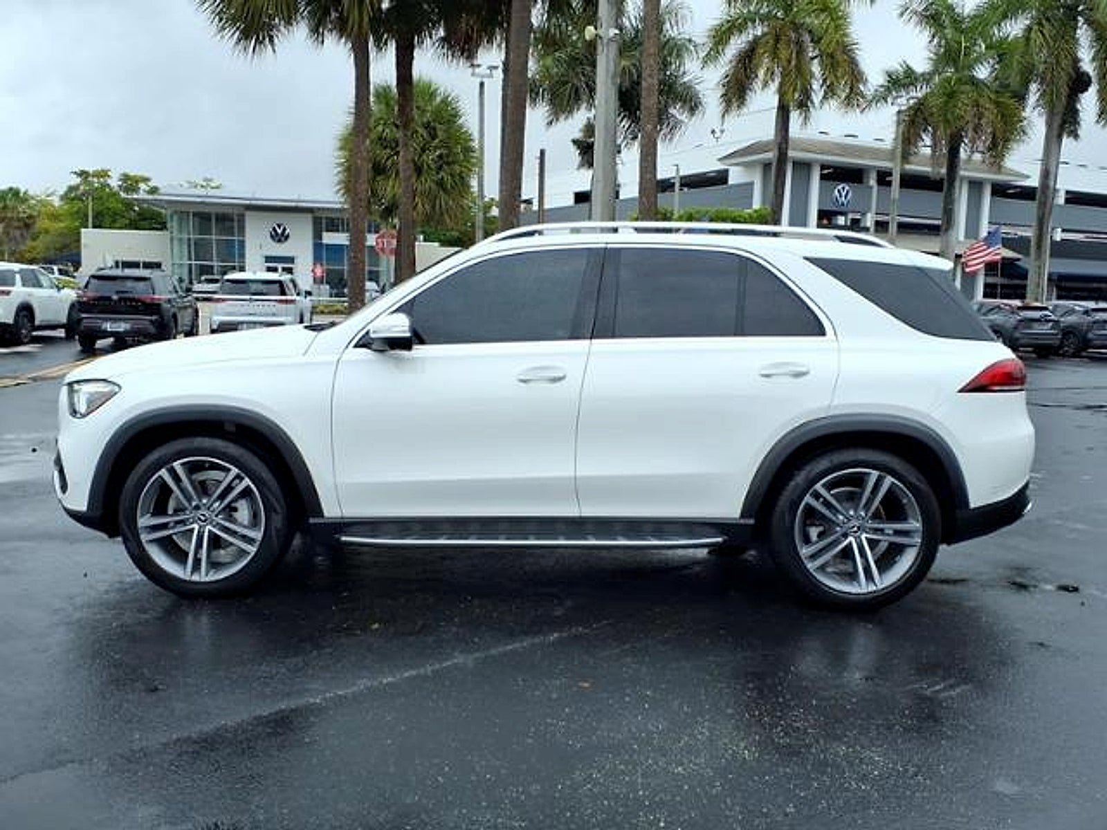 Used 2021 Mercedes-Benz GLE 350 4MATIC image 4