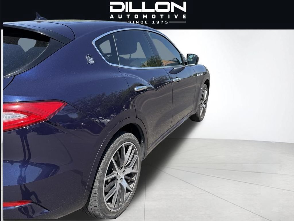 Used 2019 Maserati Levante AWD/4WD image 4