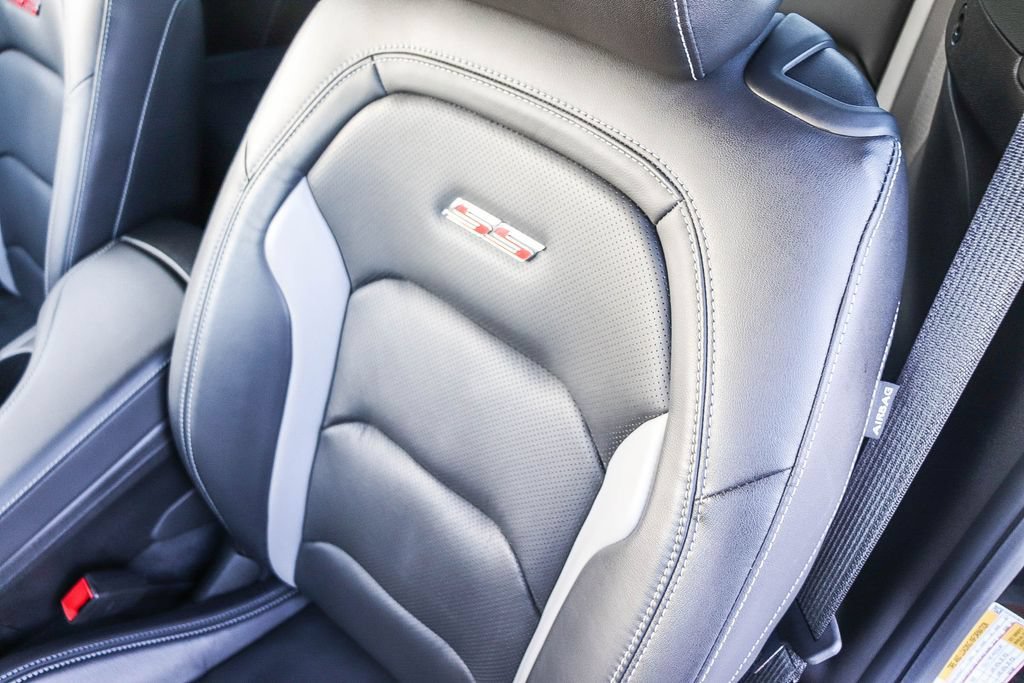 Used 2023 Chevrolet Camaro SS RWD image 28