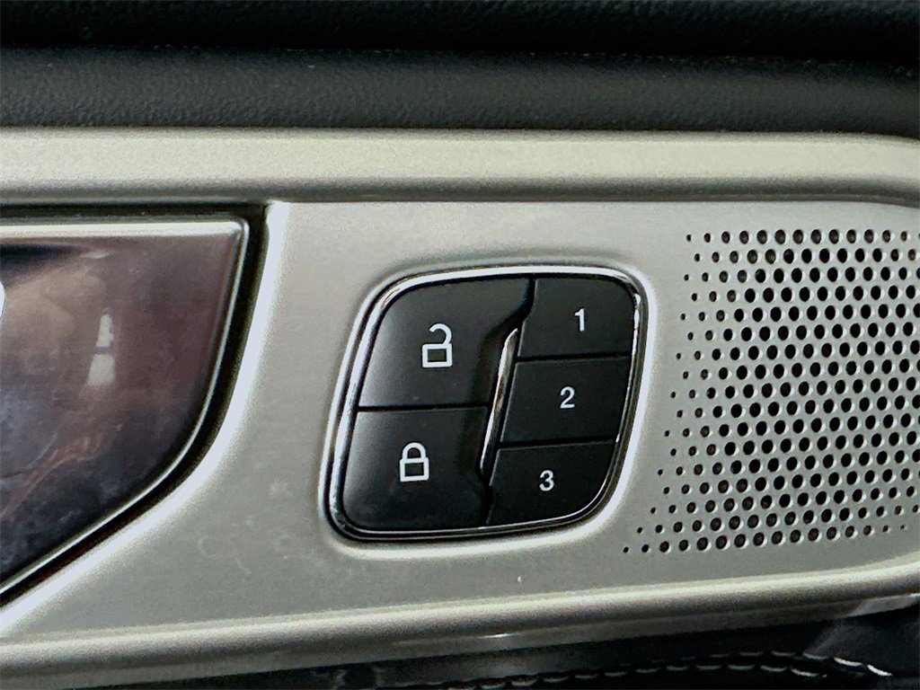 Used 2022 Ford Explorer ST w/ Equipment Group 401A image 22