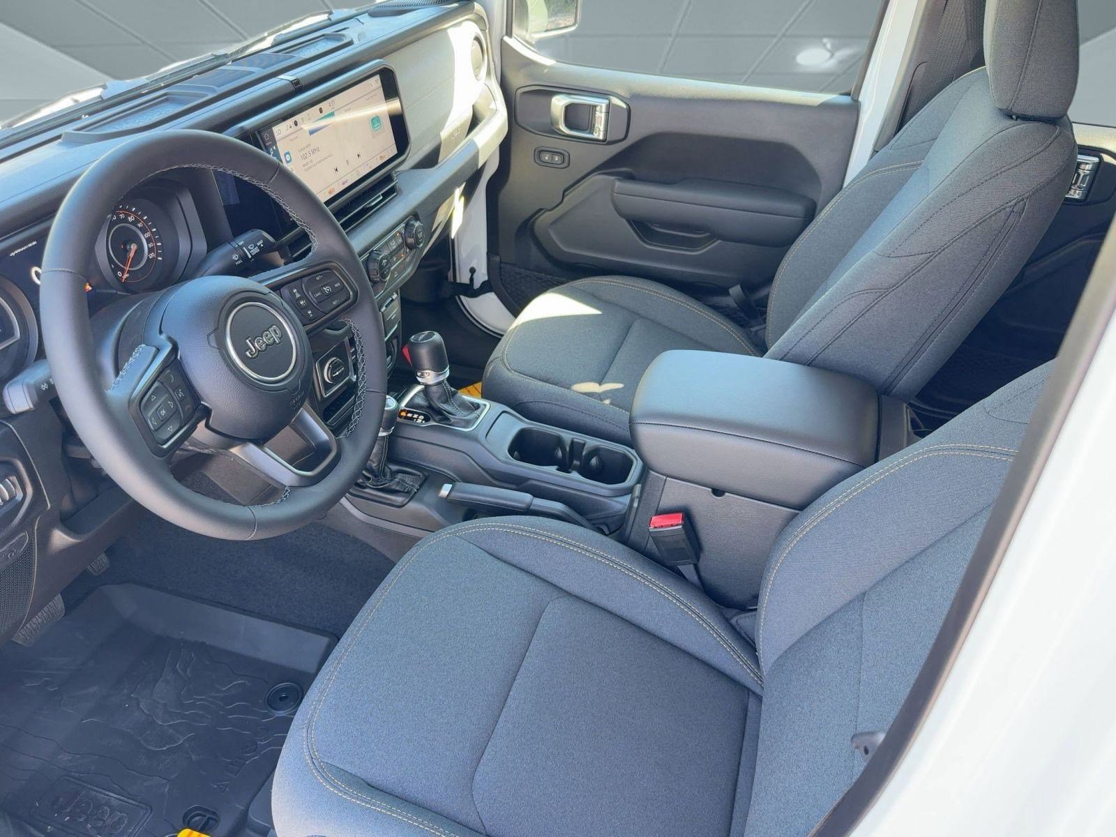 New 2025 Jeep Gladiator Sport image 22