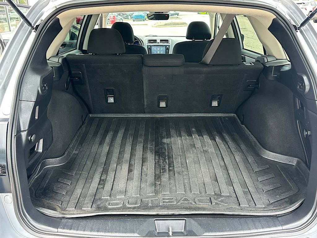 Used 2018 Subaru Outback 2.5i Premium AWD/4WD image 10