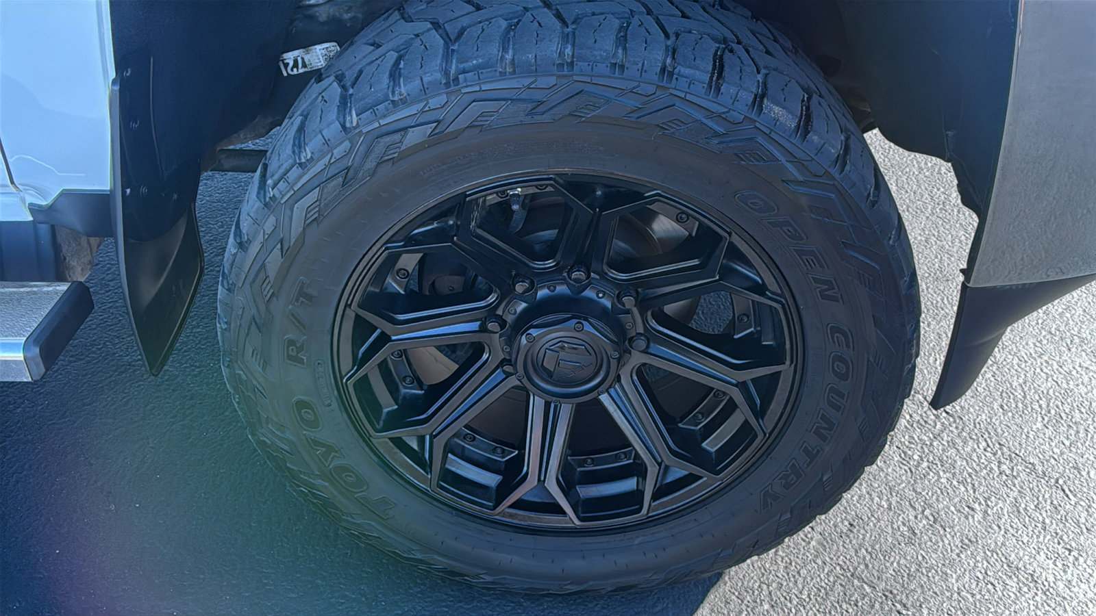 Used 2018 Chevrolet Silverado 2500 LTZ w/ Duramax Plus Package image 11