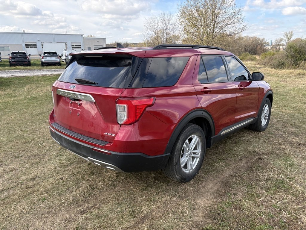 Used 2023 Ford Explorer XLT w/ Equipment Group 202A image 10