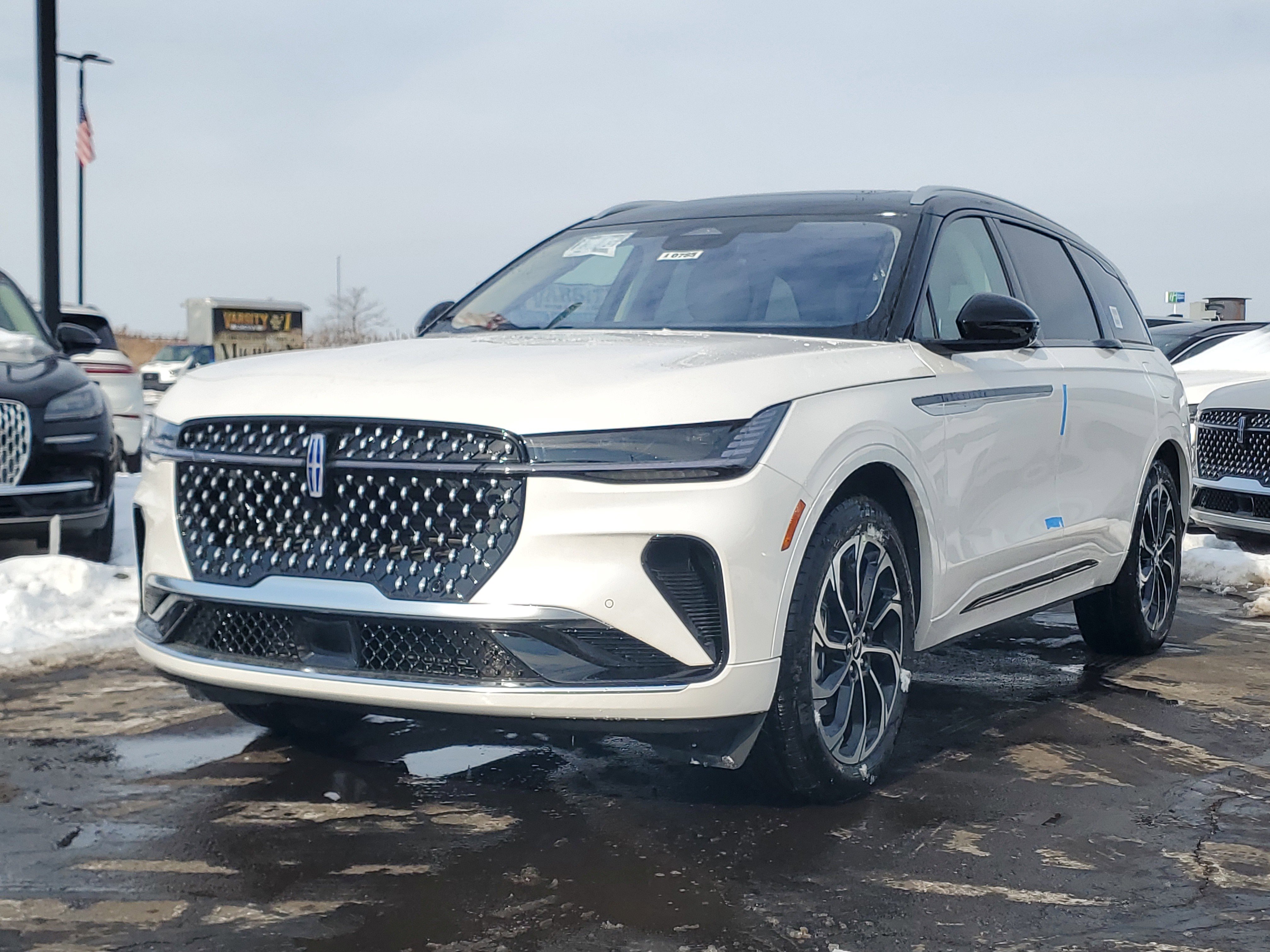 New 2026 Lincoln Nautilus Reserve image 2