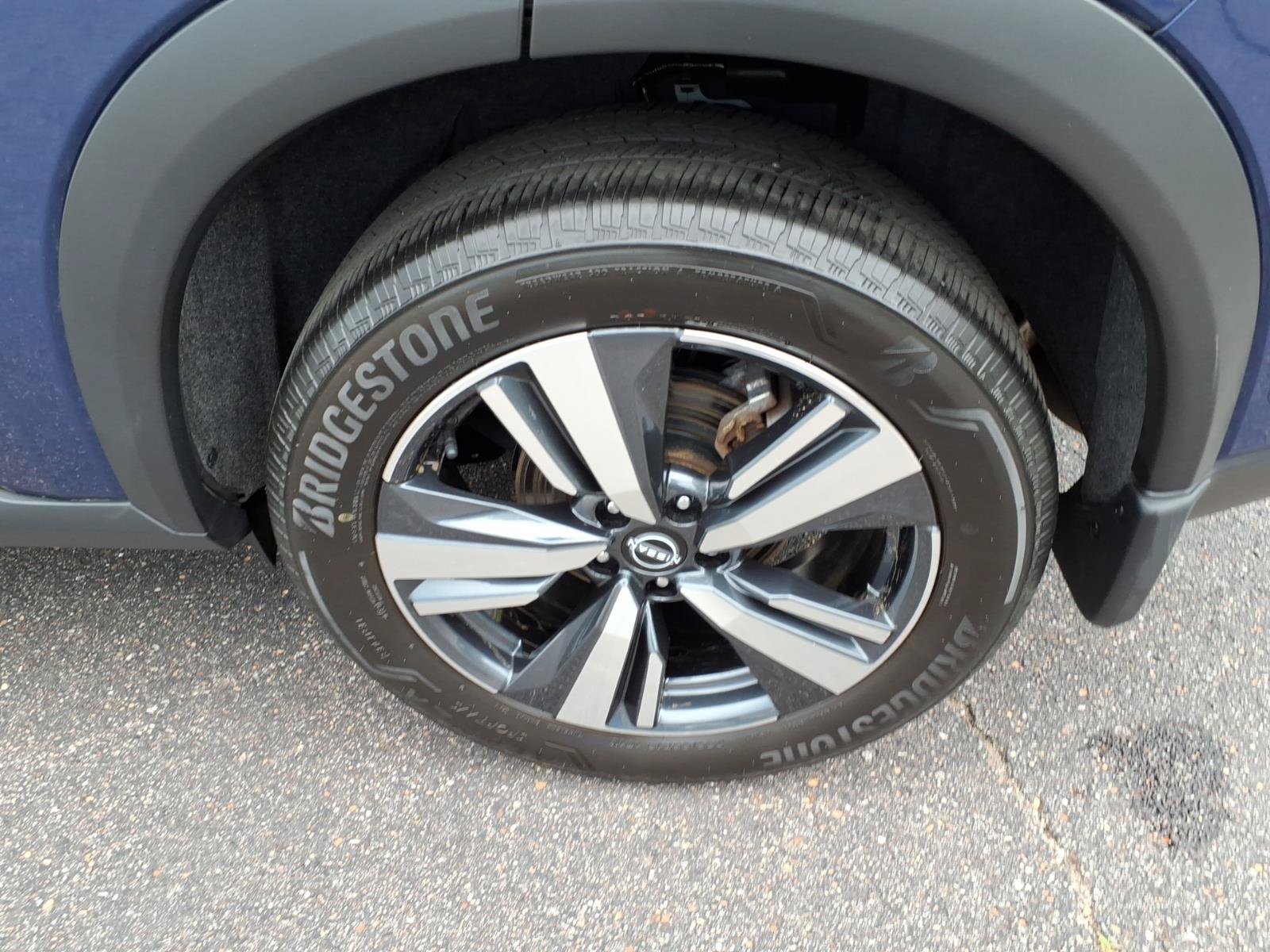 Used 2023 Nissan Rogue Platinum AWD/4WD image 13