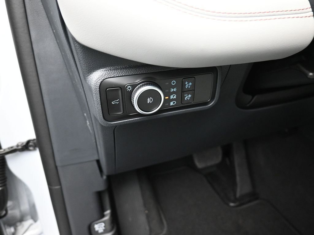 New 2026 Ford Explorer Active w/ Active Comfort Package image 13