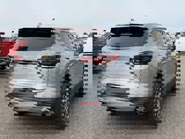 Used 2025 Chevrolet Blazer LT image 5