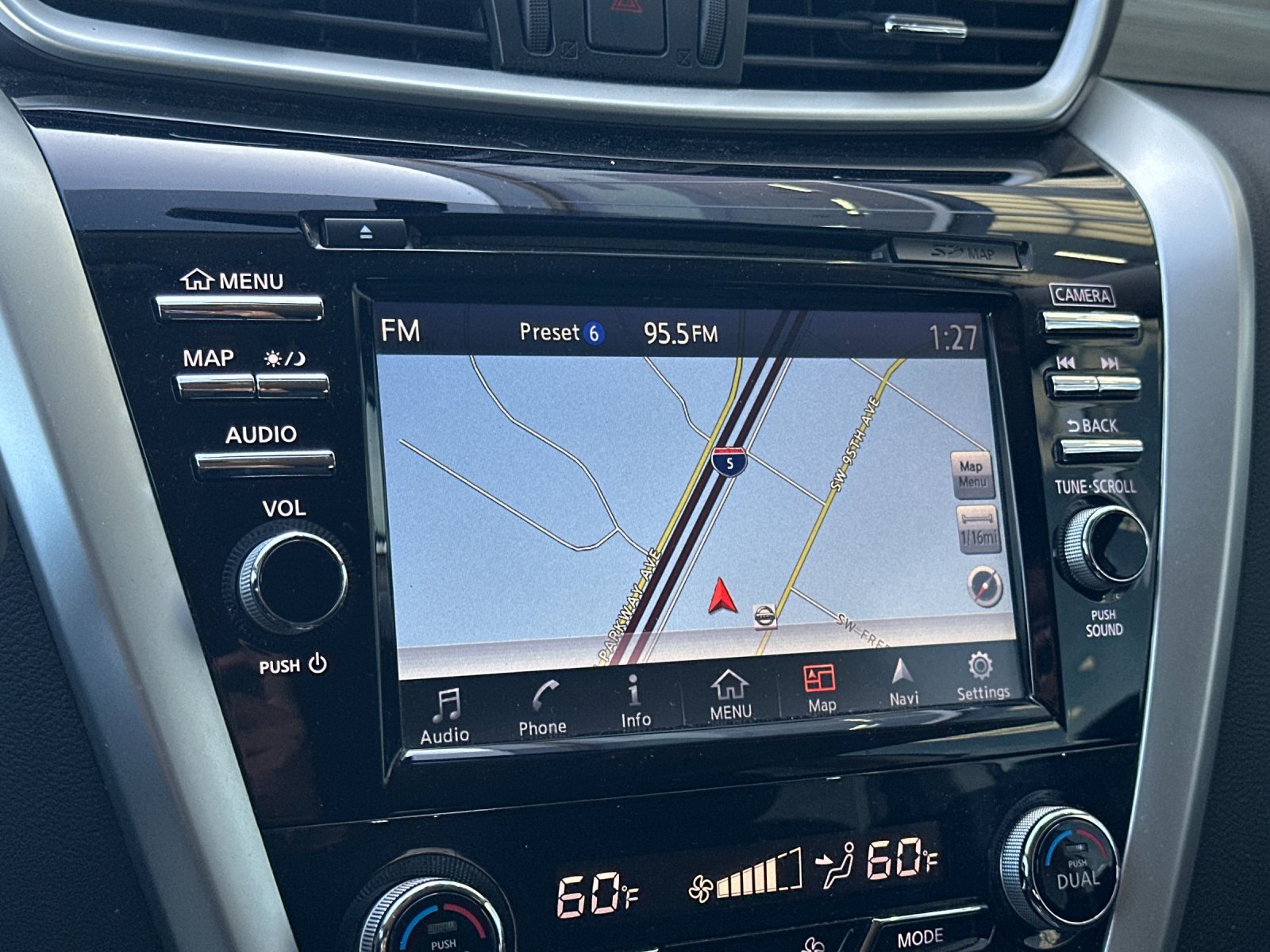 Used 2018 Nissan Murano SV AWD/4WD image 19