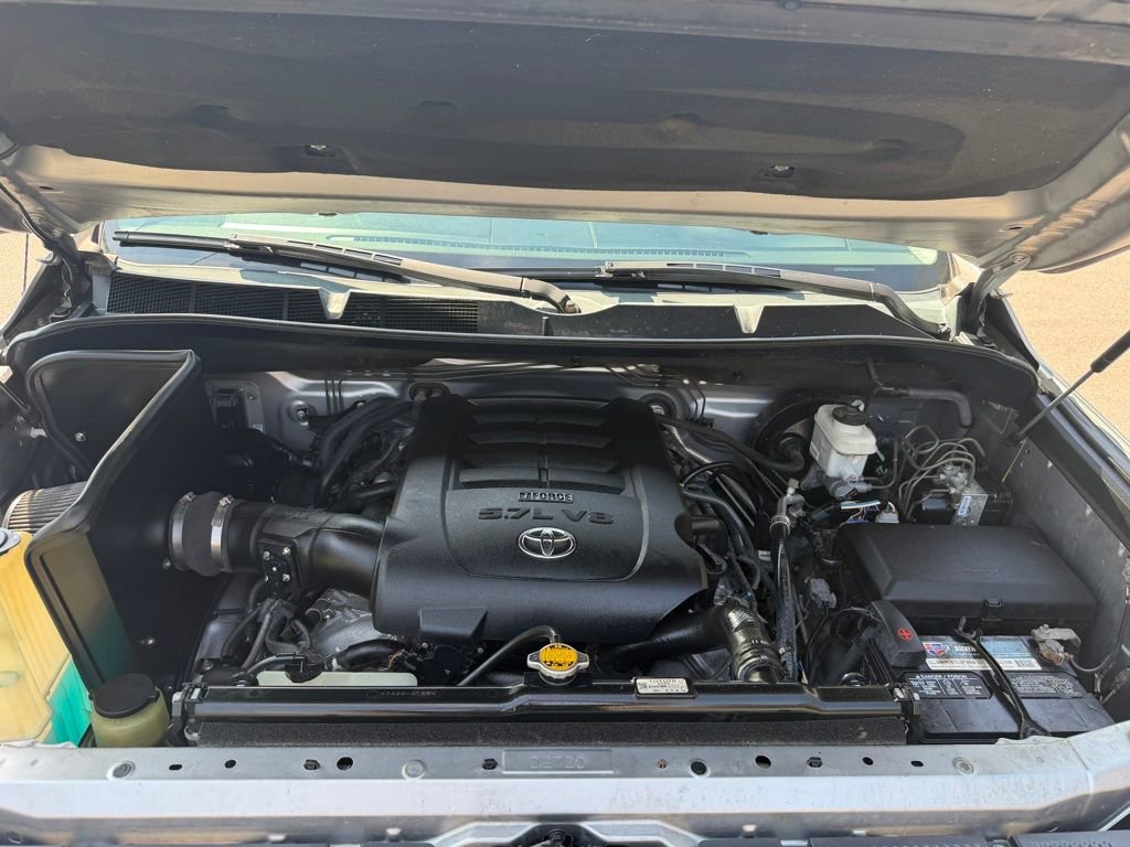 Used 2014 Toyota Tundra SR5 w/ SR5 Upgrade Package AWD/4WD image 31