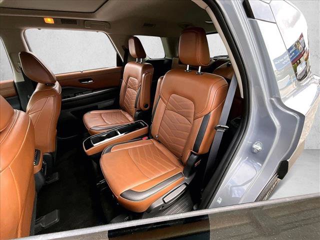 Used 2024 Nissan Pathfinder Platinum AWD/4WD image 28