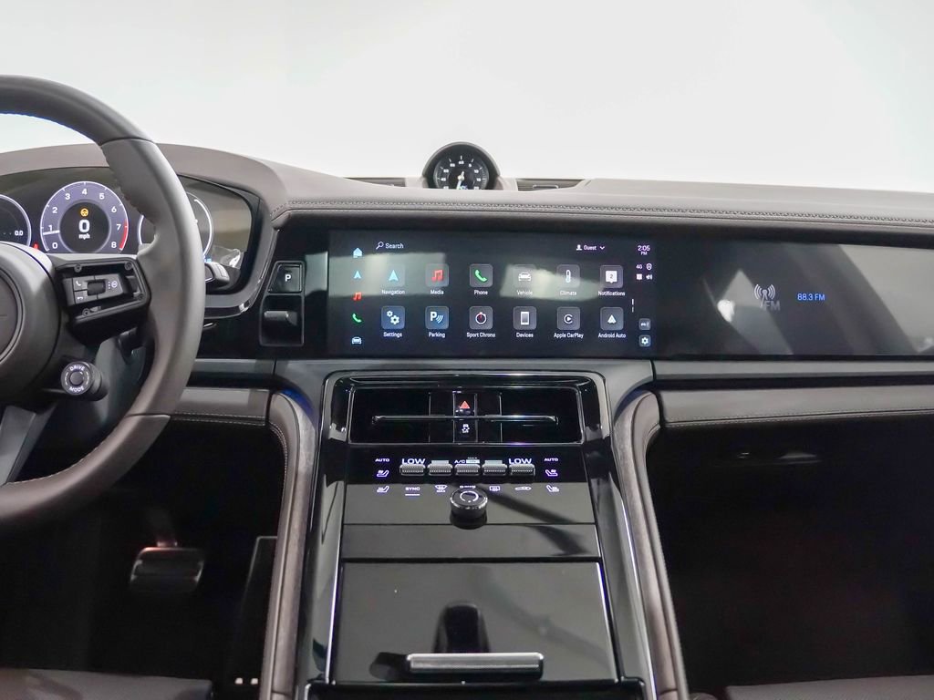 Certified 2025 Porsche Panamera 4 AWD/4WD image 25