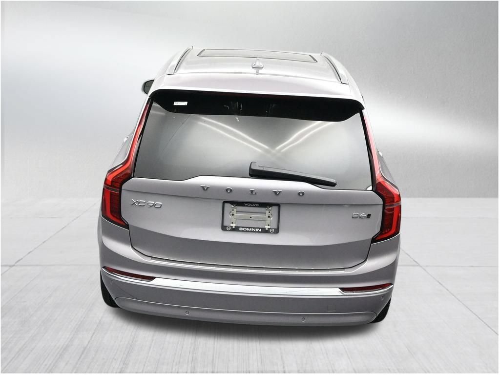 New 2026 Volvo XC90 B6 Plus w/ Protection Package Premier AWD/4WD image 16
