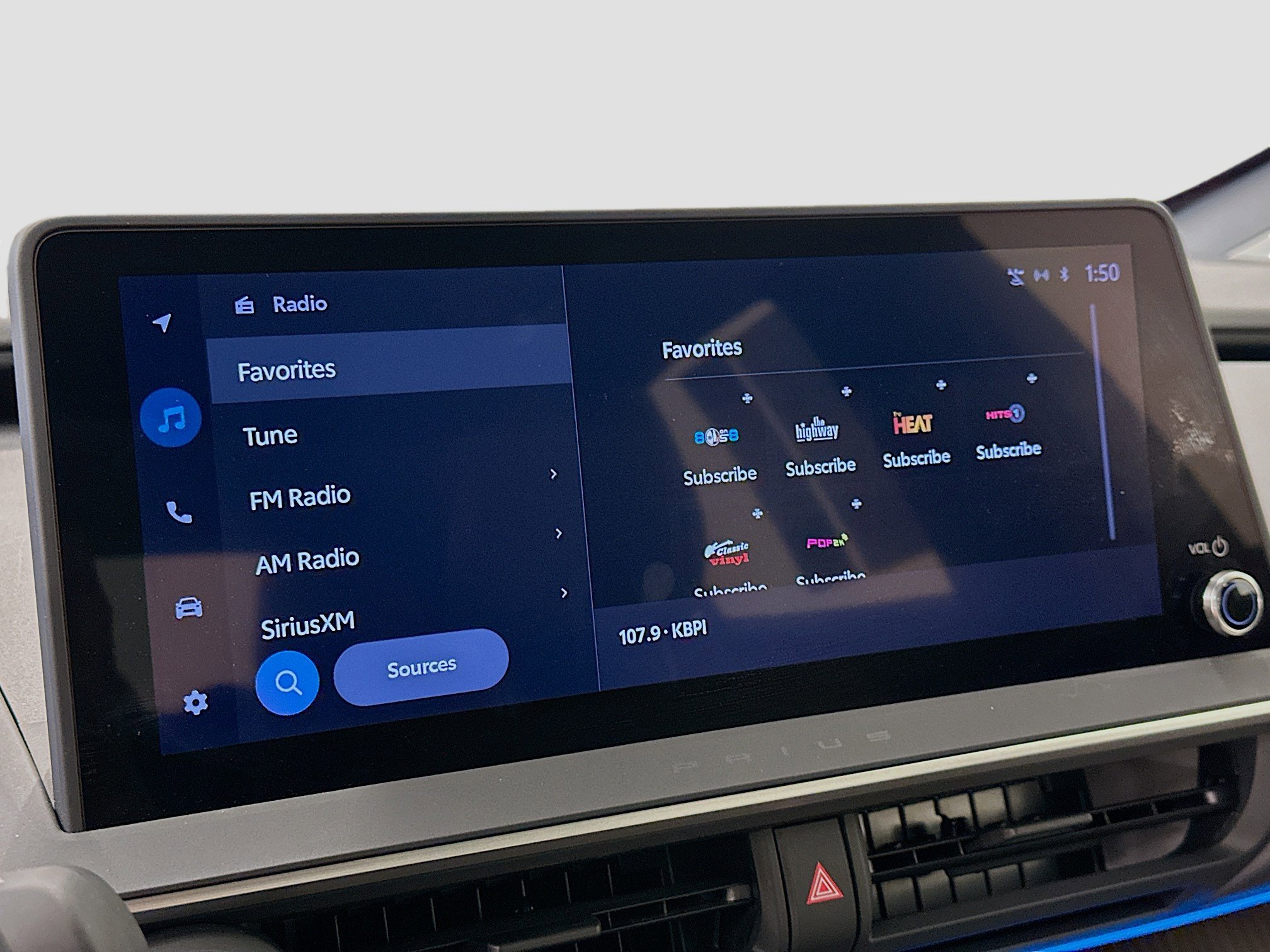 Used 2023 Toyota Prius XLE image 21