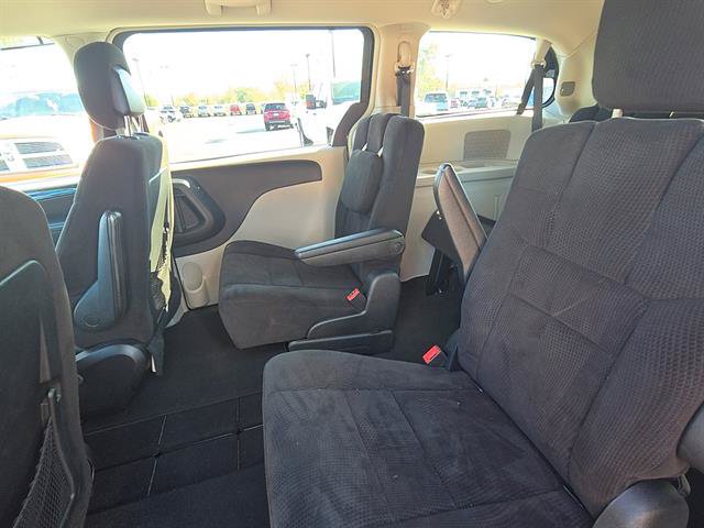 Used 2012 Dodge Grand Caravan Crew w/ Crew Value Pkg FWD image 17