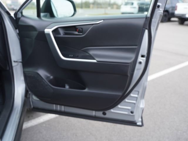 Used 2024 Toyota RAV4 LE FWD image 20