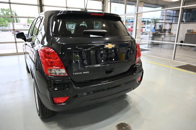 Used 2020 Chevrolet Trax LS w/ Tint and Cruise Package AWD/4WD image 6